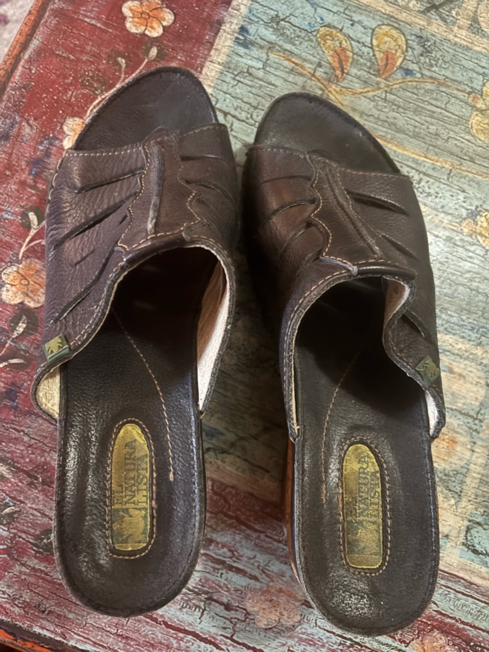 El Naturalista Black Leather Slip-On Clog Mules
